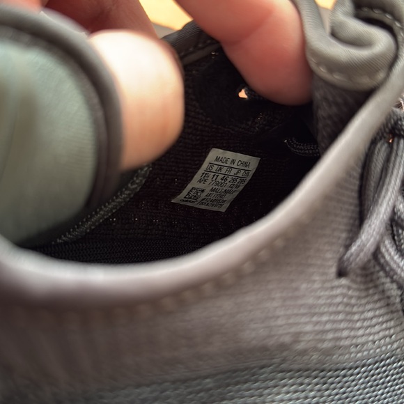 Yeezy Boost V2 Cinder 11.5 - Picture 3 of 5